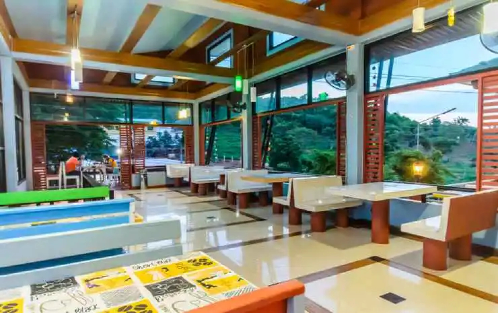 Baan Tonpai Koh Larn