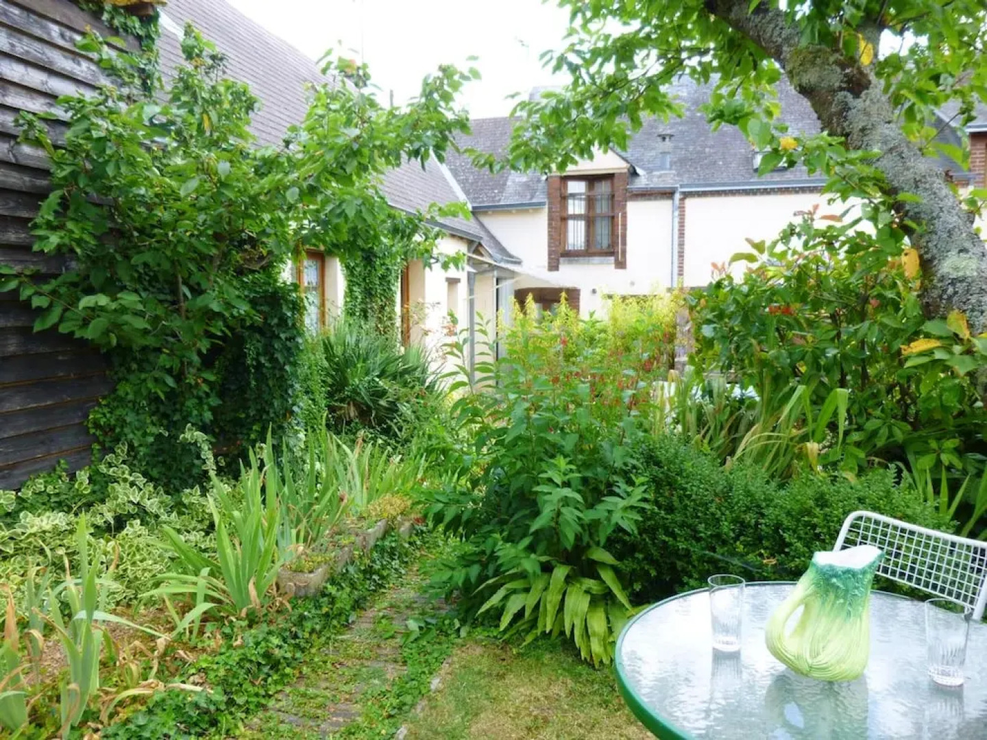 House With 2 Bedrooms in Bonneval, With Enclosed Garden and Wifi
