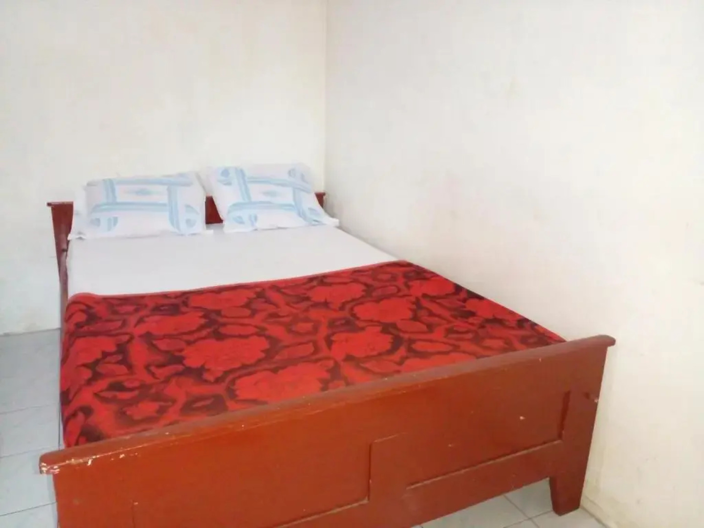 Hotel Raya by OYO Rooms