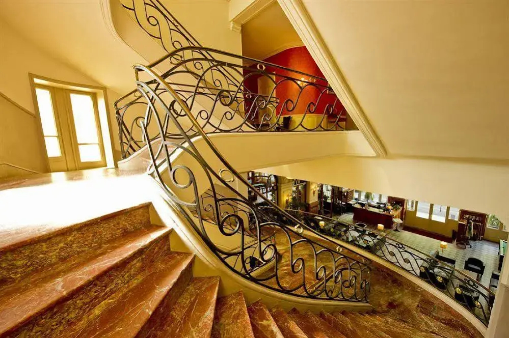 Htel du Soleil - Le Terminus