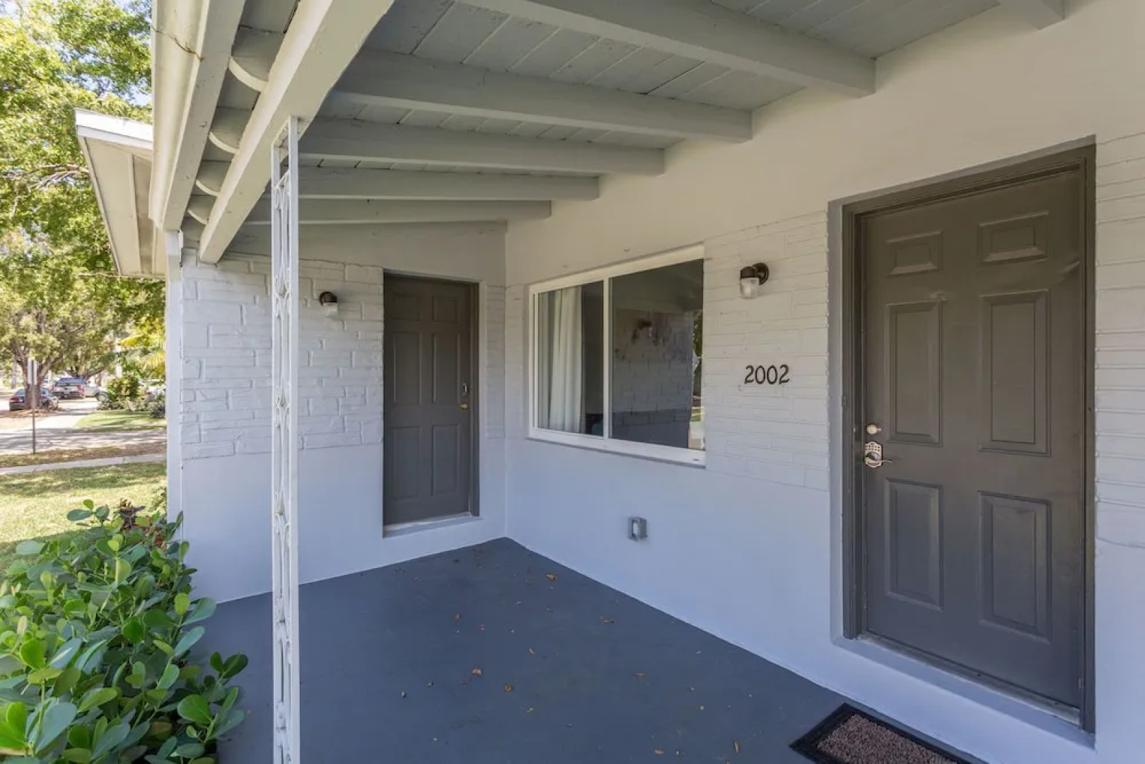 Cozy and Modern 2B-2B Home