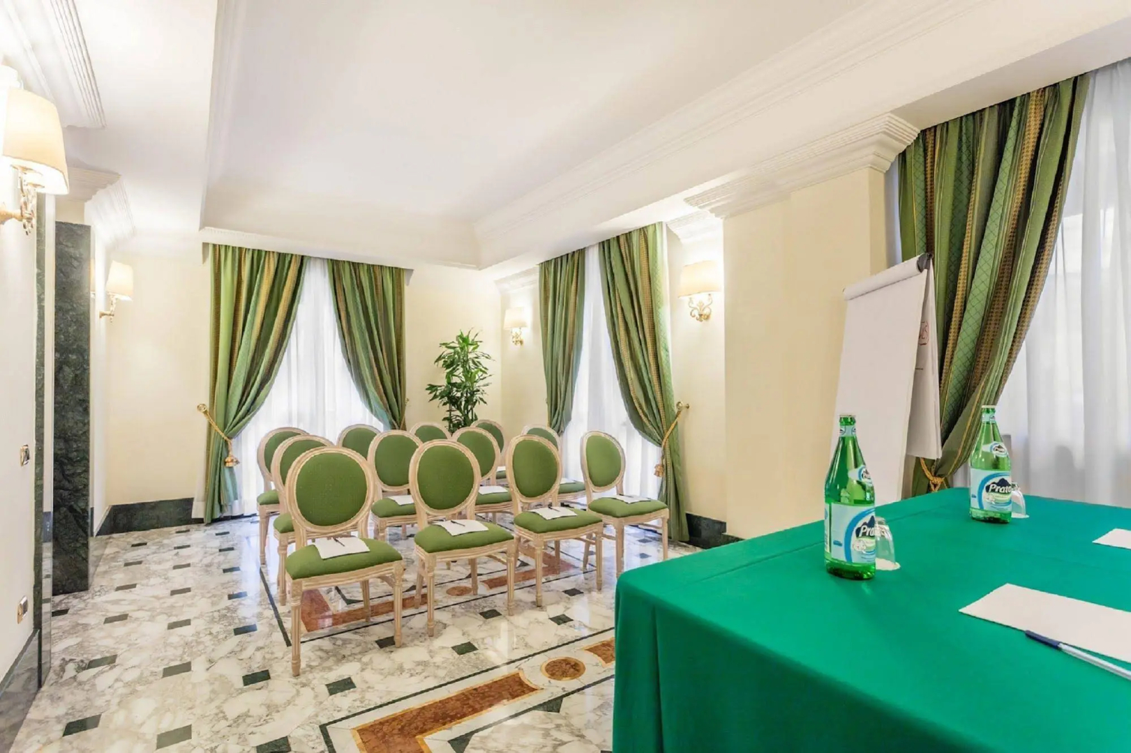 Raeli Hotel Regio
