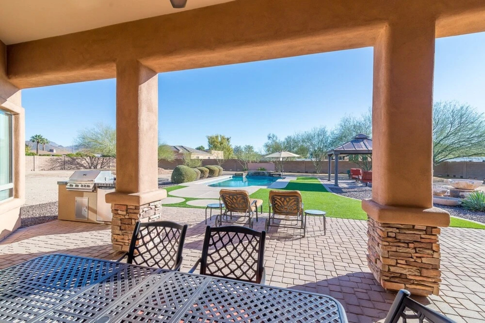 Casa Vista 4 Bedroom Home by RedAwning