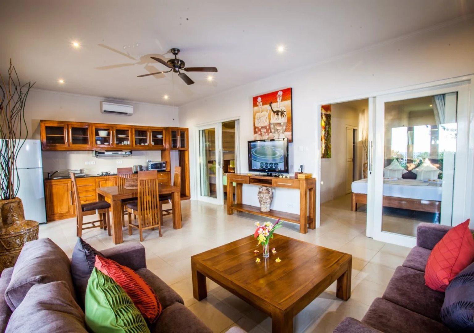 Bali Lovina Beach Cottages