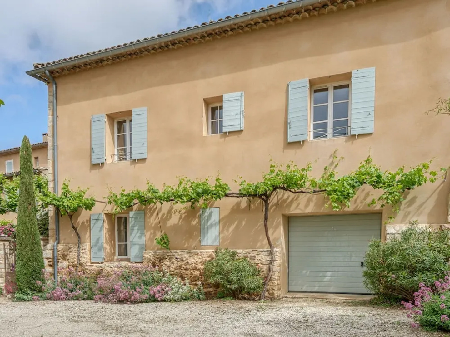 The Awning Housecosy Holiday Home in Rustrel With Swimming Pool