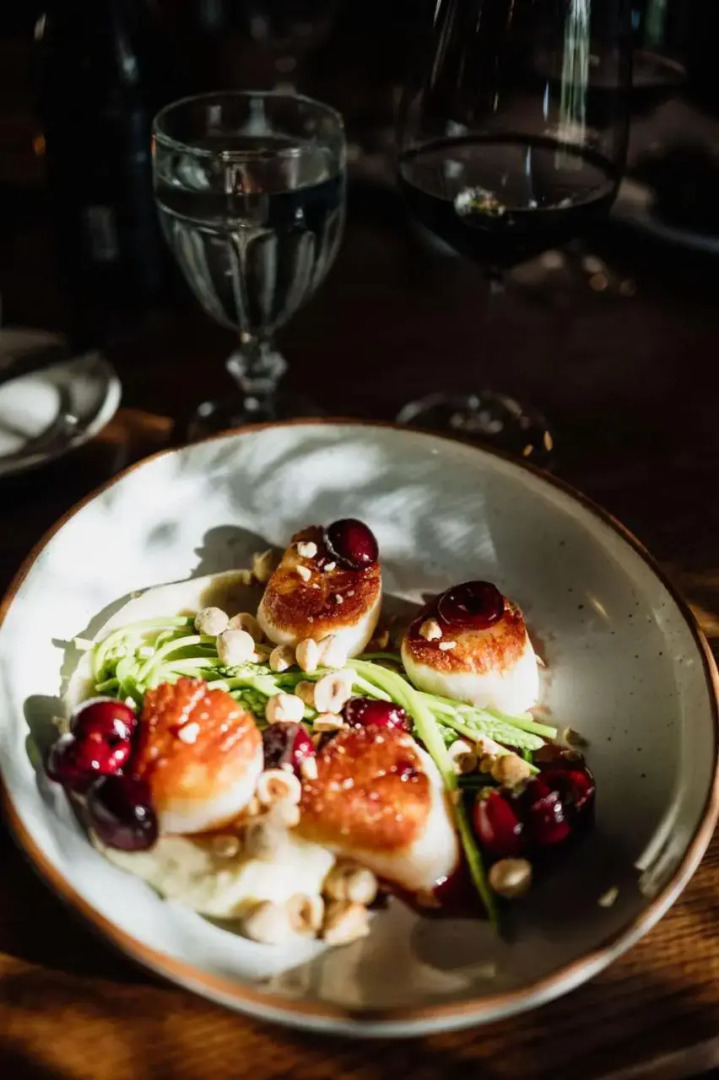 Chico Hot Springs Resort & Day Spa