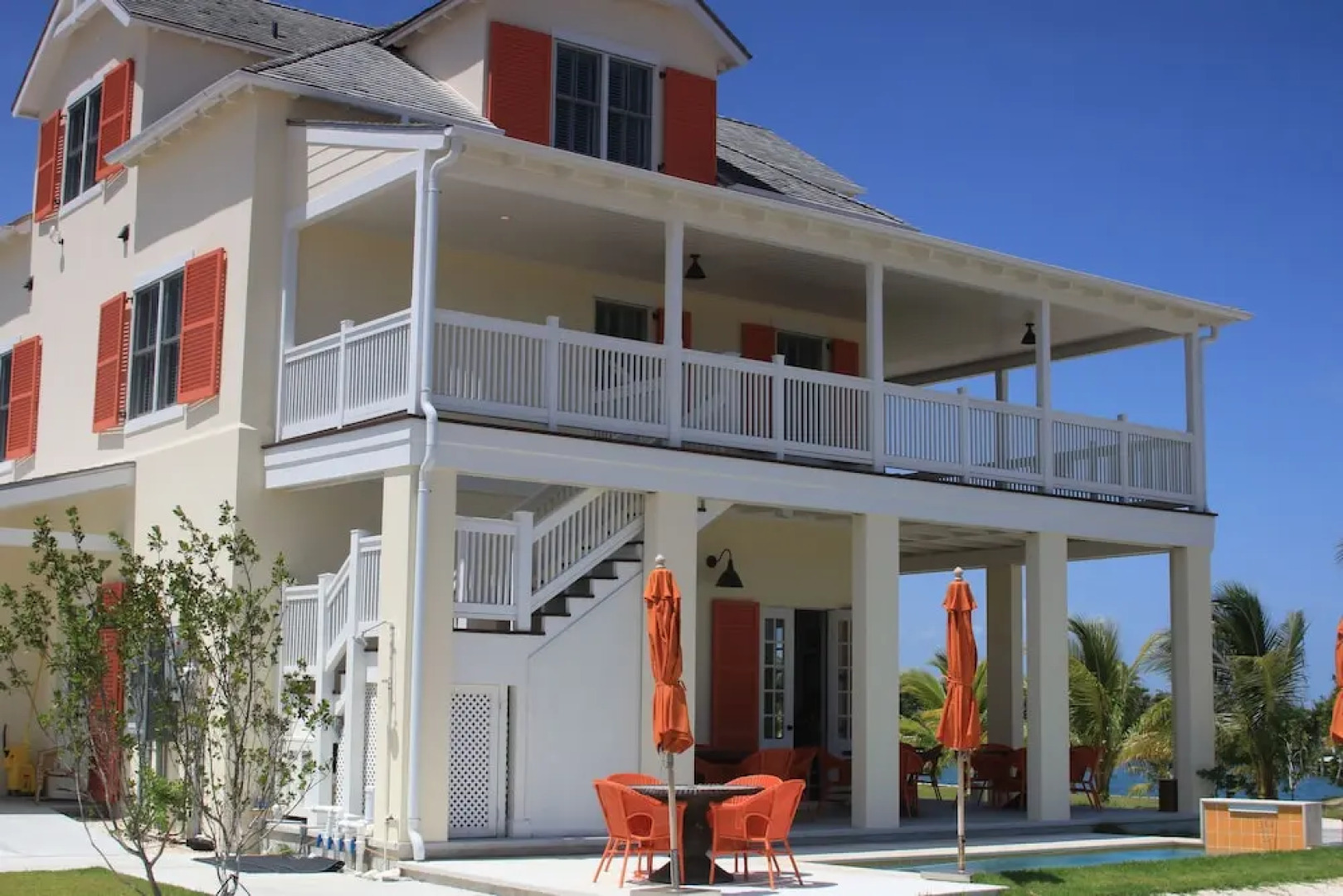 The Sandpiper Inn & Cottages