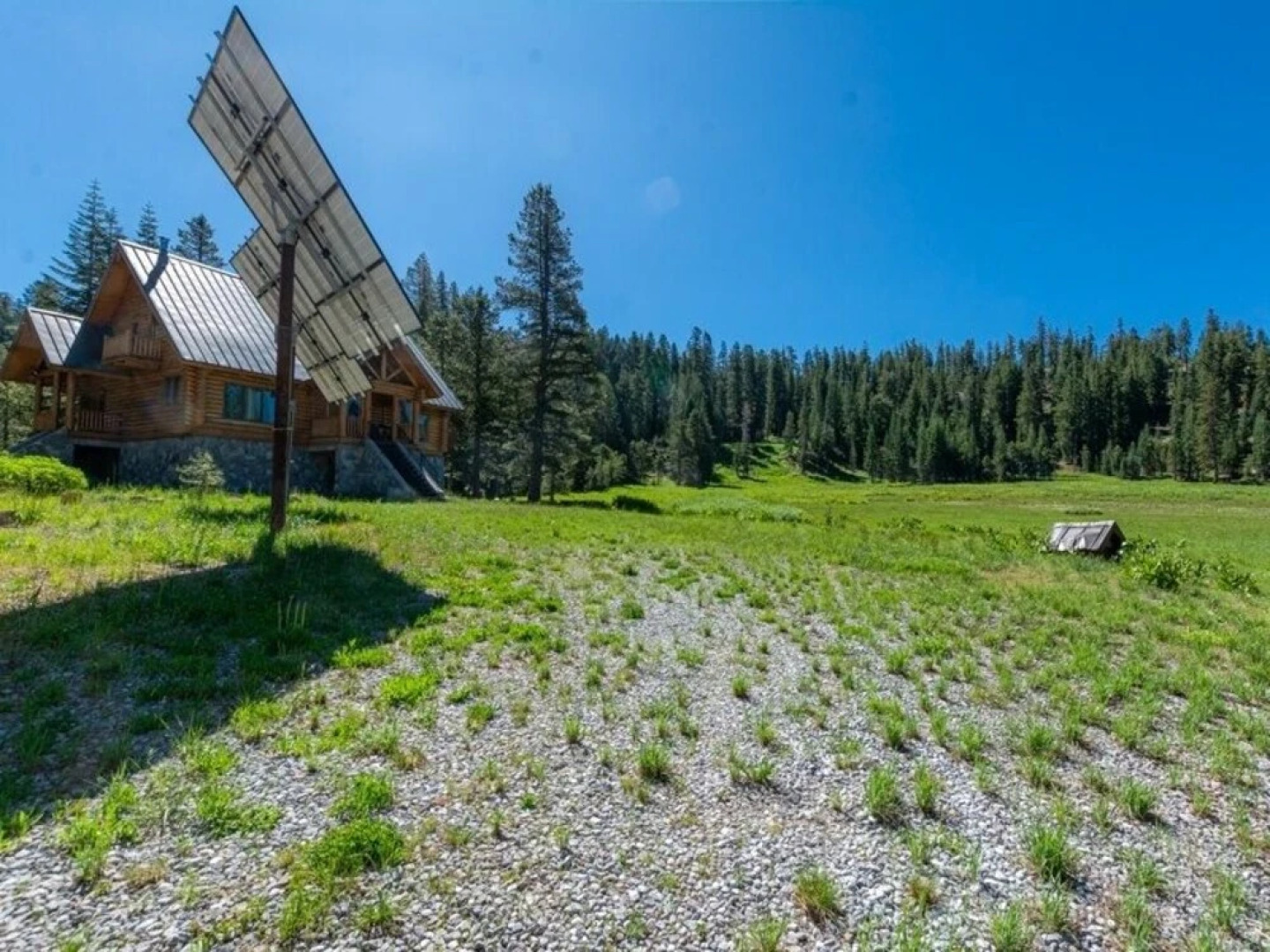 Meadow Out Luxury Cabin