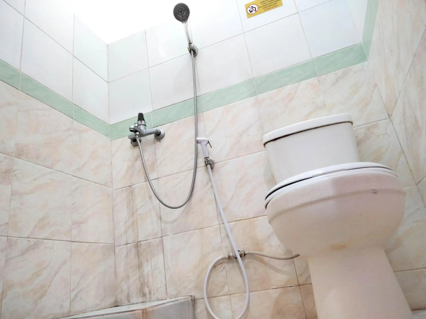 OYO 2855 Sartika Hotel Pati