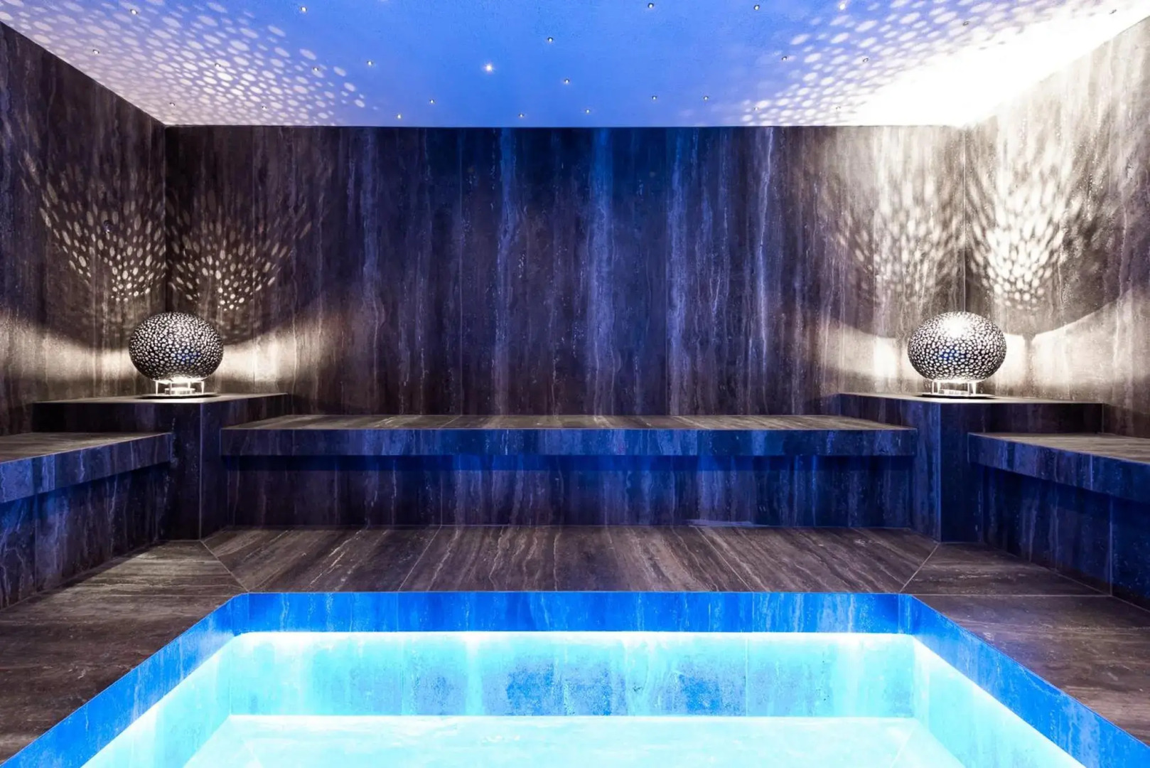 Adams Beach Hotel & Spa