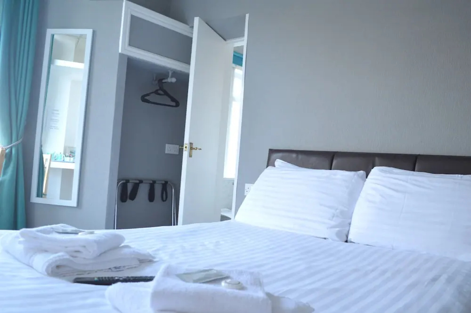 The Carlton Hotel Mumbles