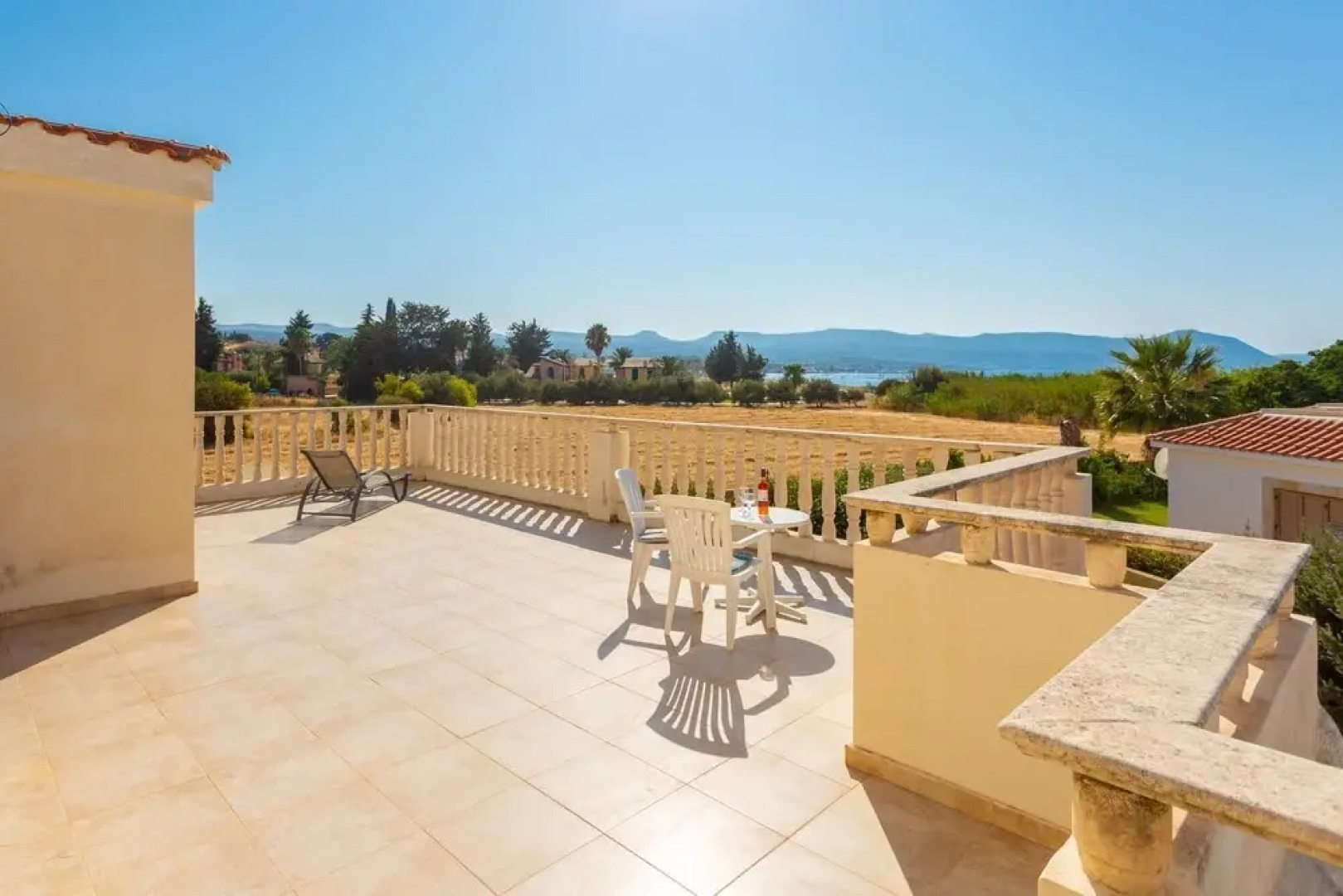 Hector Beach Villa Large Private Pool Walk to Beach Sea Views A C Wifi Car Not Required - 2111