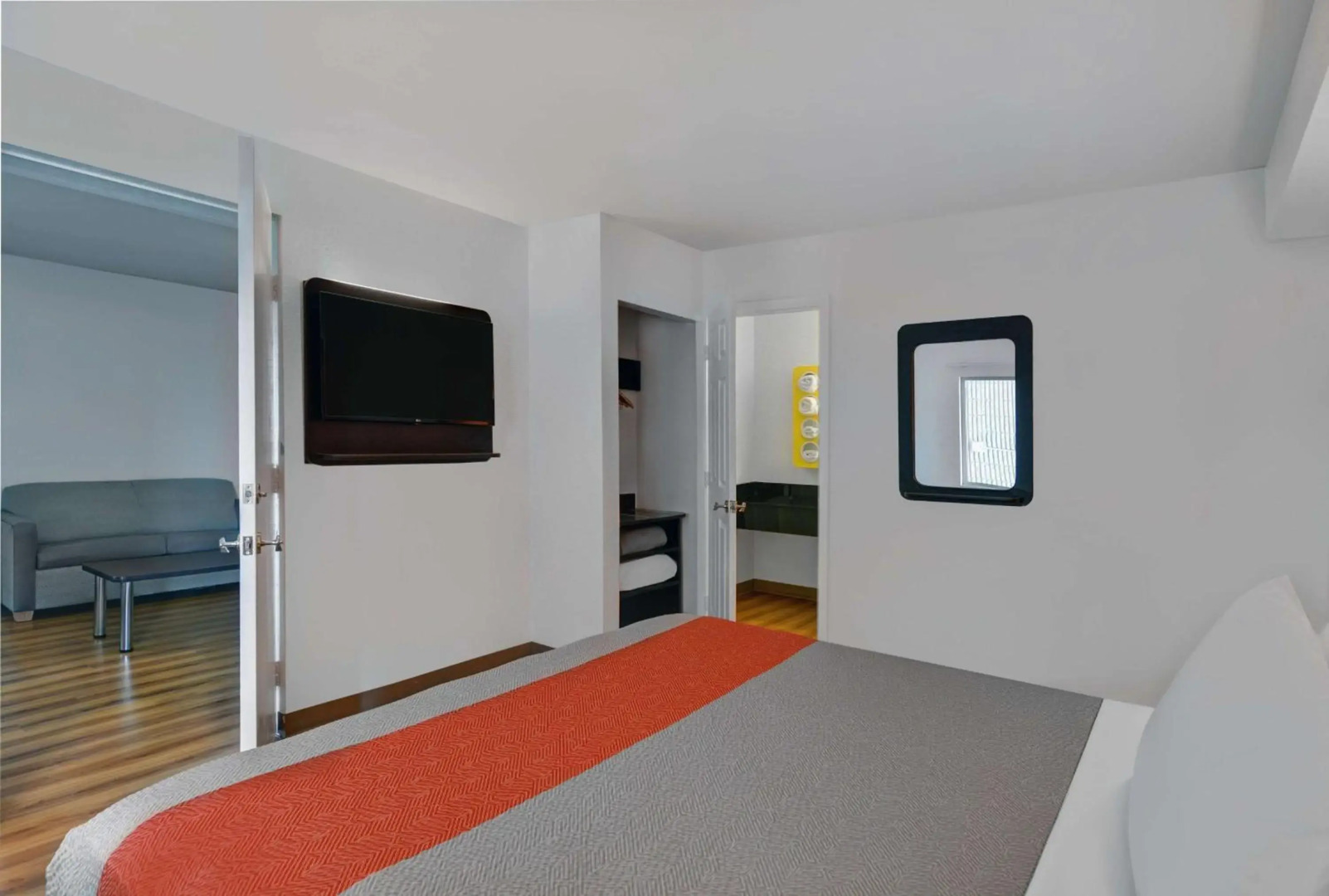 Motel 6 Cutler Bay, FL