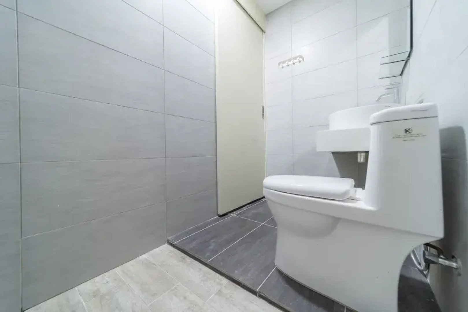 OYO Home 44045 Splendid 2br Arte Plus