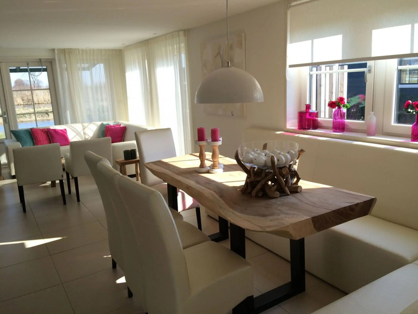 Comfy house with a sun shower, Alkmaar at 15 km