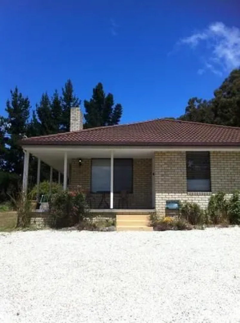 Channel Views Apartment