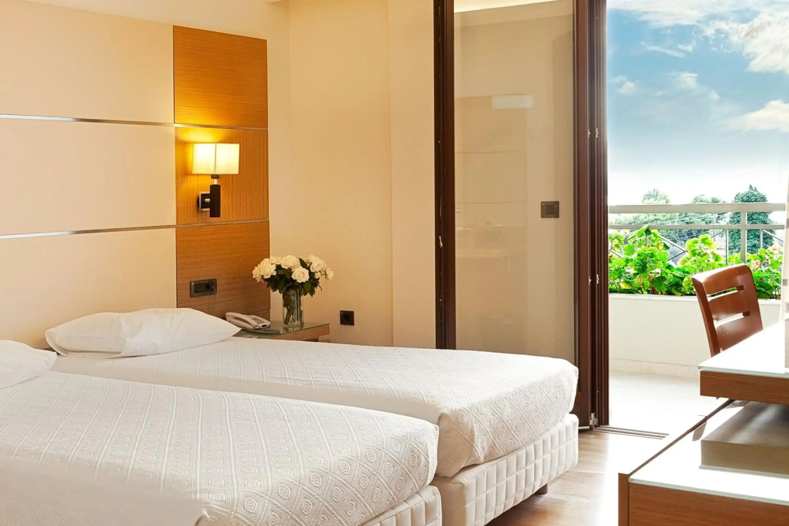 Miramare Hotel Eretria