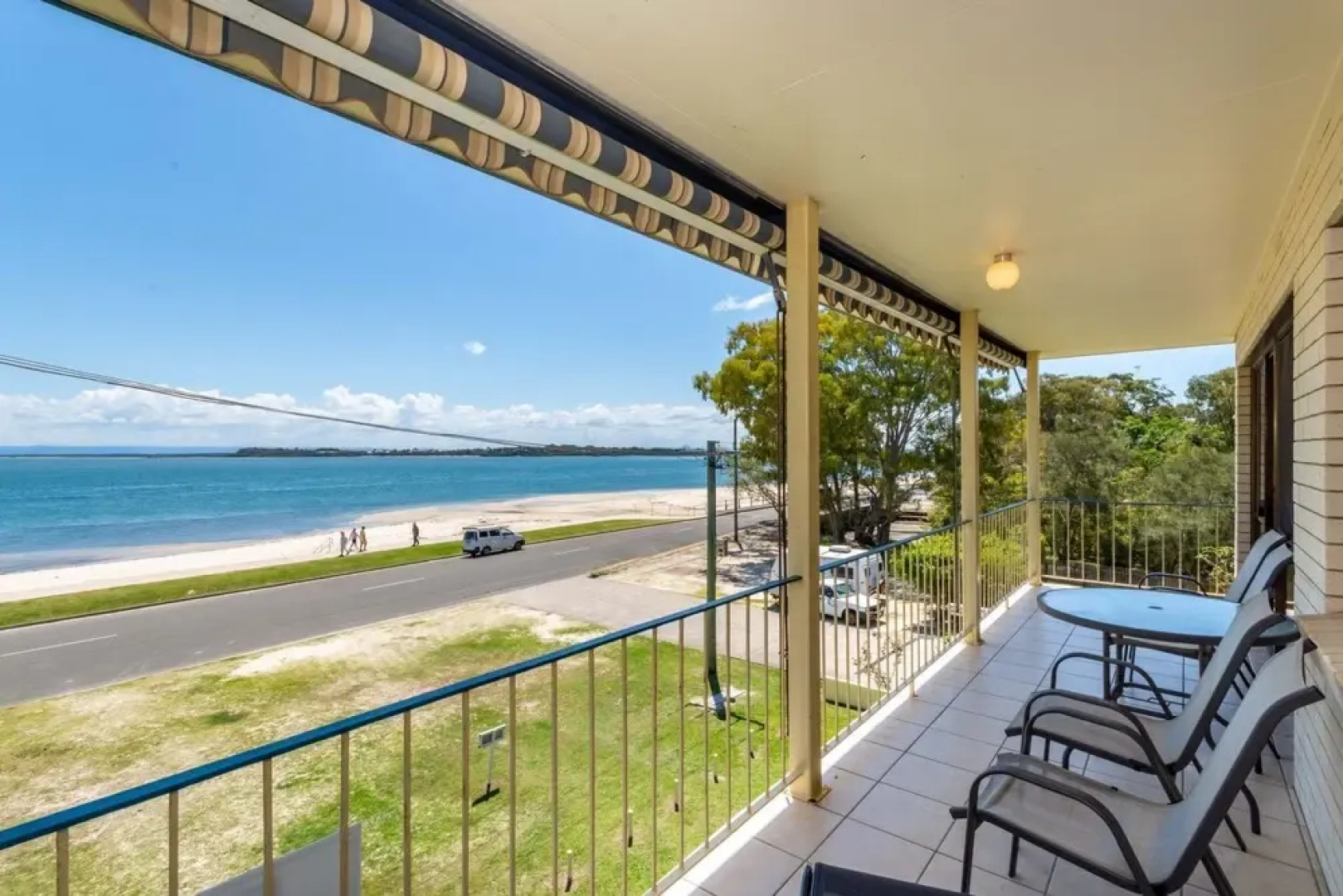 Water Views - Top Floor -Clearview Apartments South Esp, Bongaree