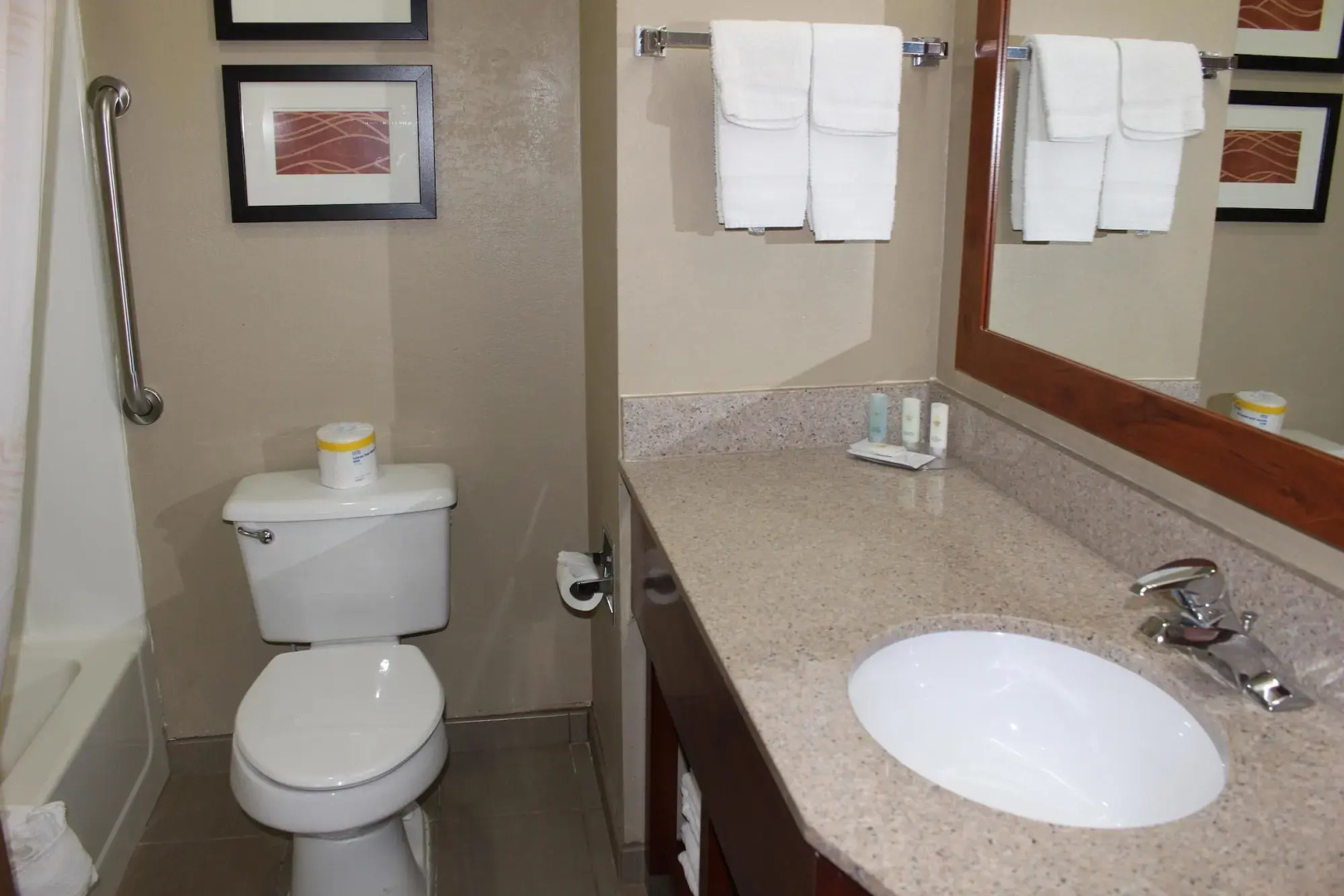 Grain Valley Inn - Kansas City