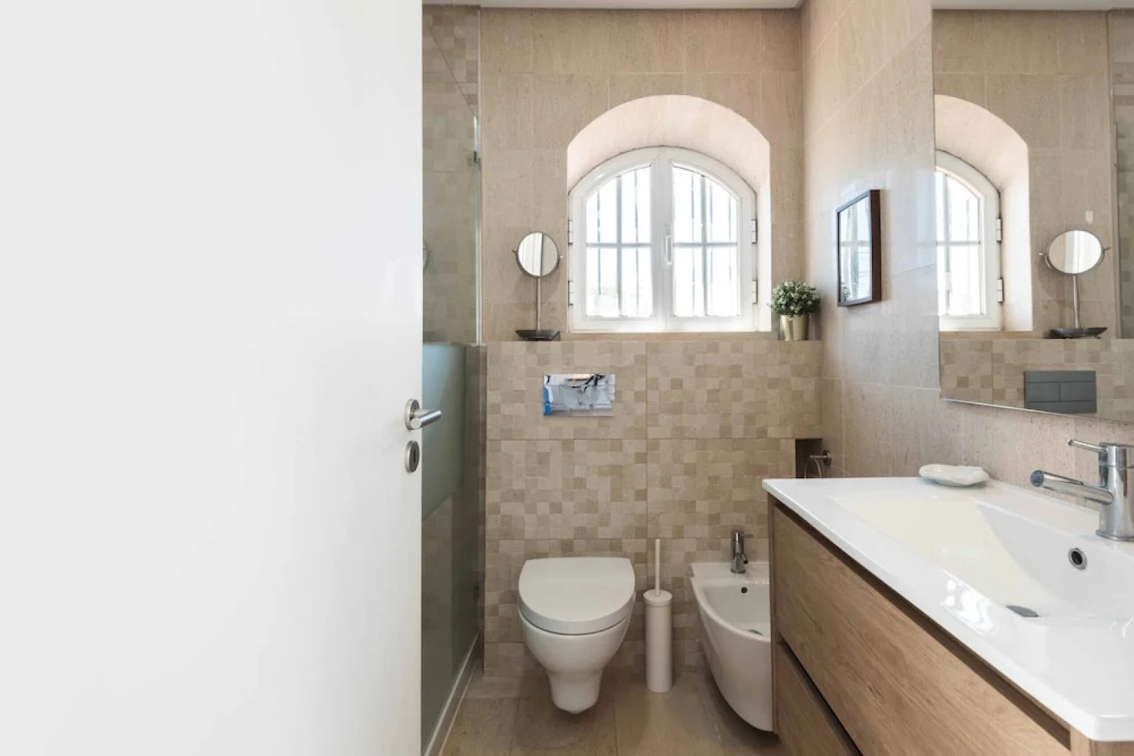 Sesimbra Stylish Villa by Homing