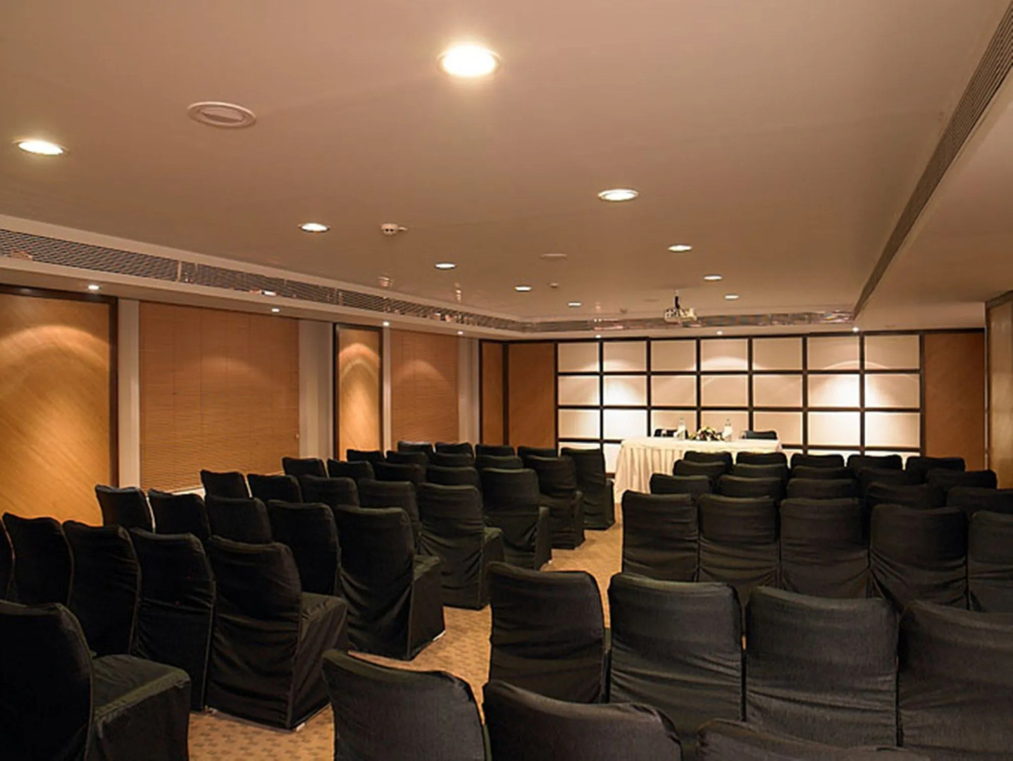 Royal Orchid Central Grazia