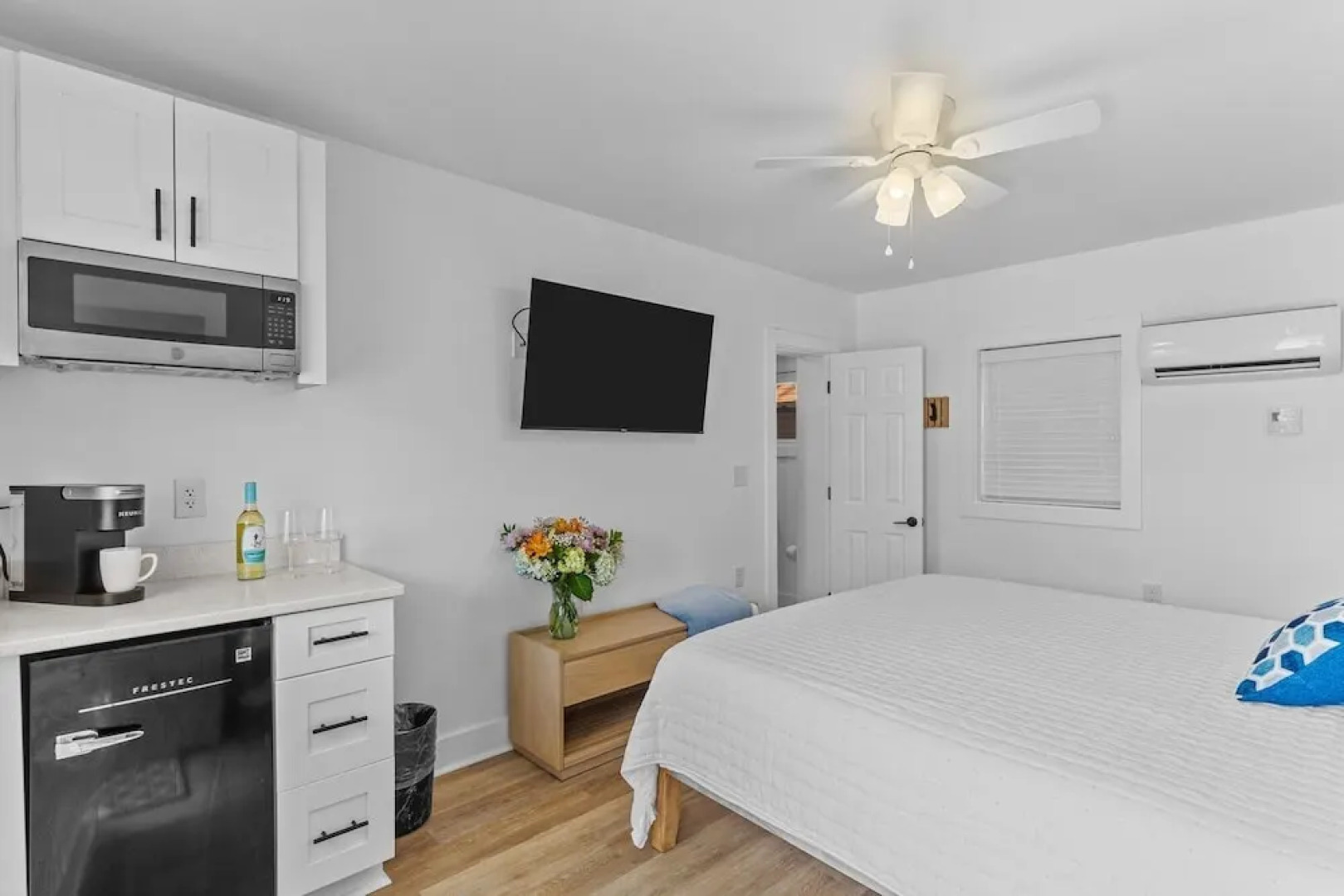 The Beach House Motel & Suites