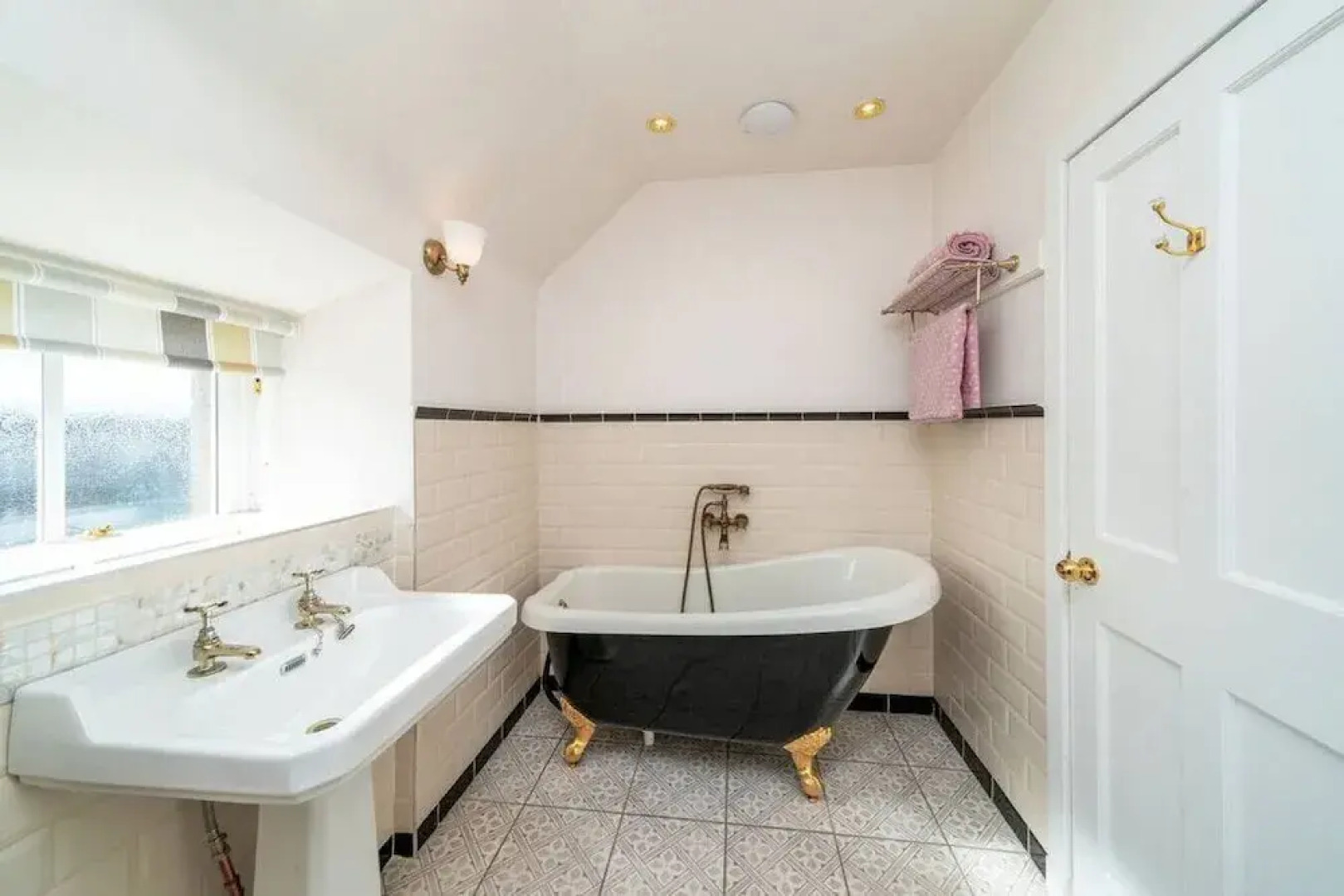 Thrums Cottage - A Writer s Retreat