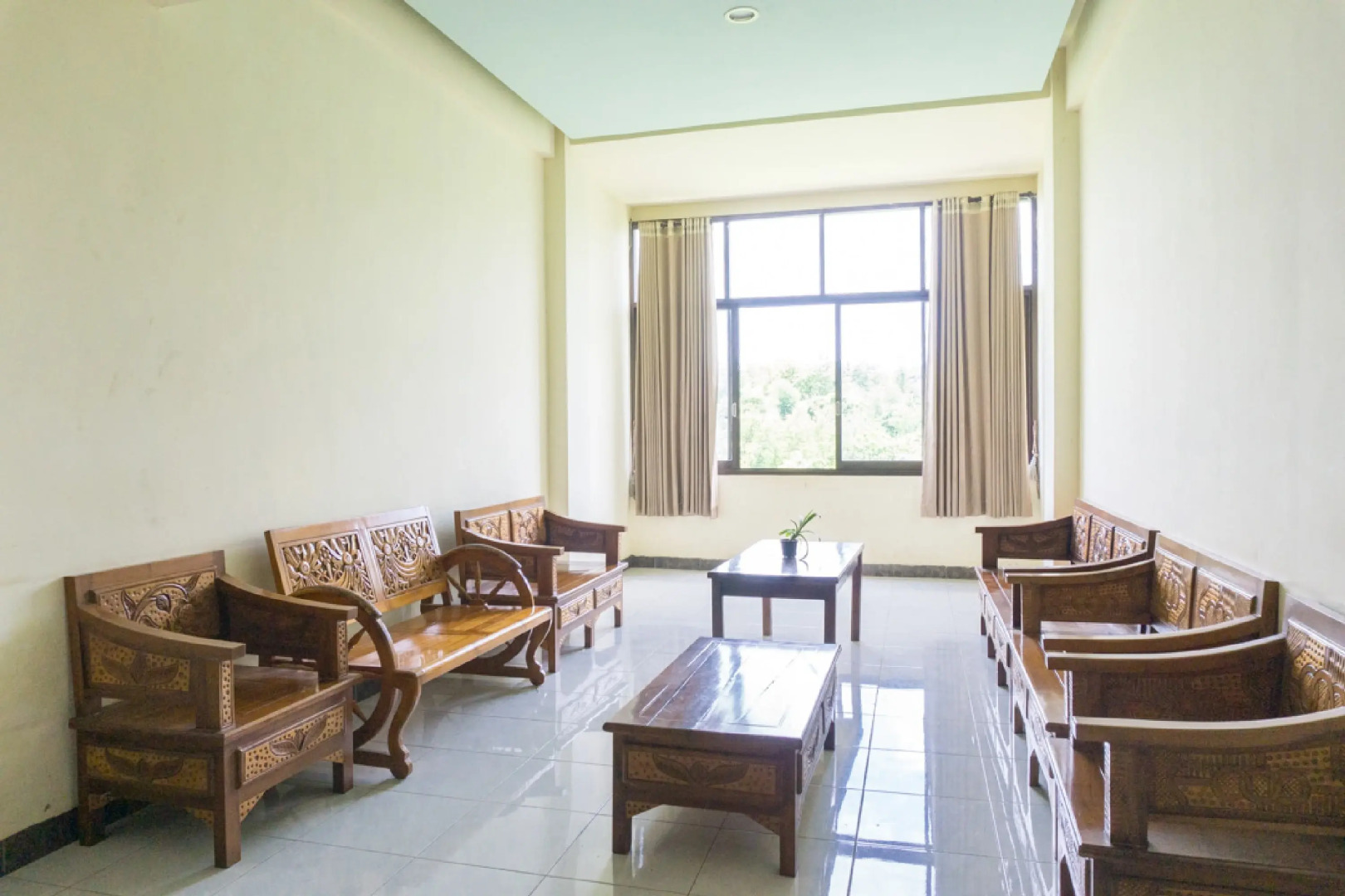 RedDoorz @ Tambolaka Sumba