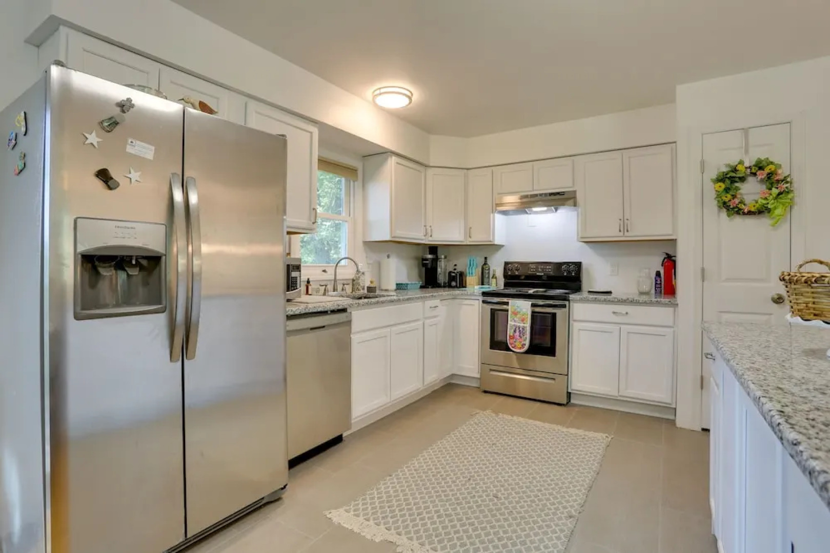 Kiamesha Lake Home w/ Deck: 4 Mi to Resorts World!