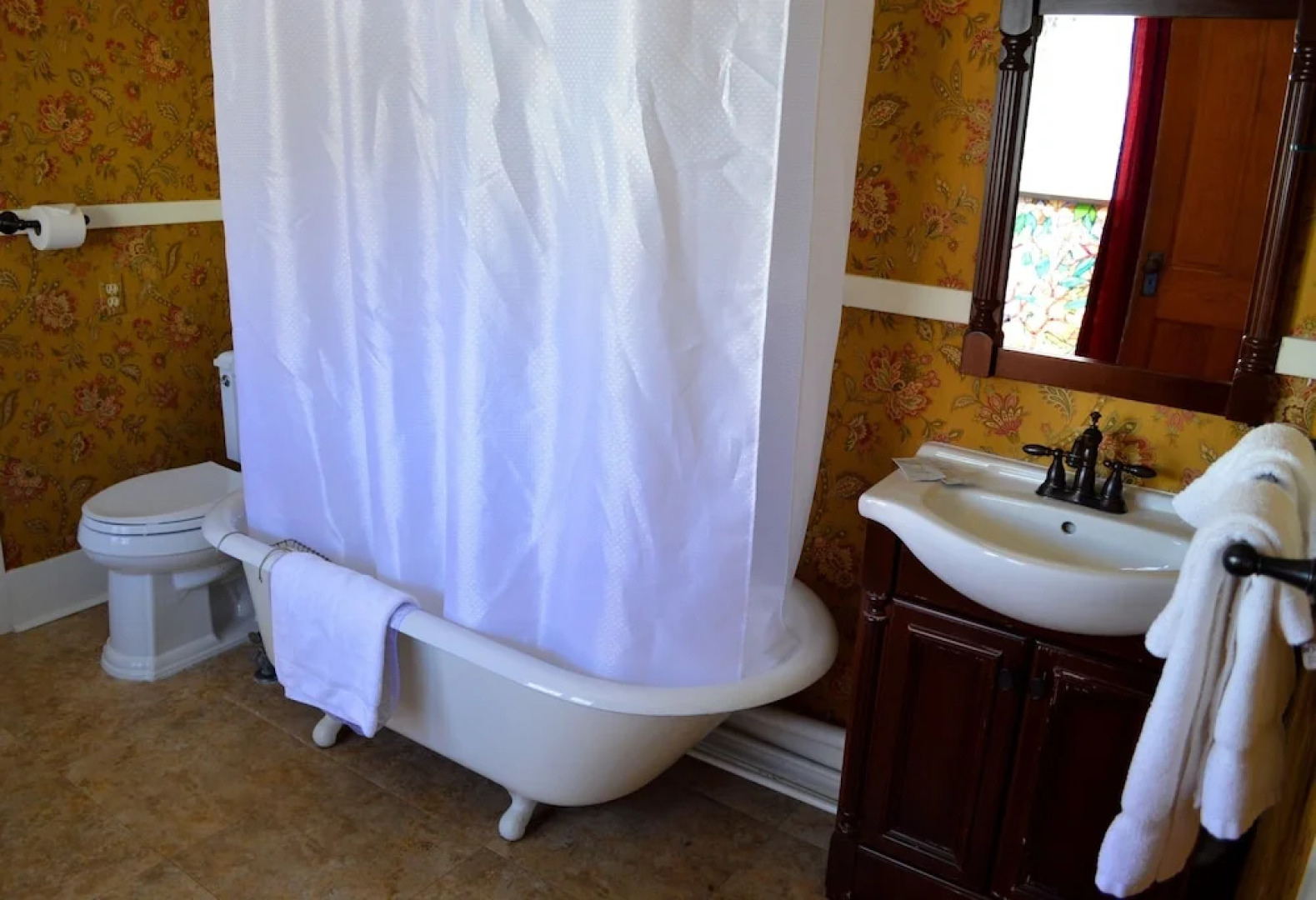 Avenue Hotel Bed and Breakfast