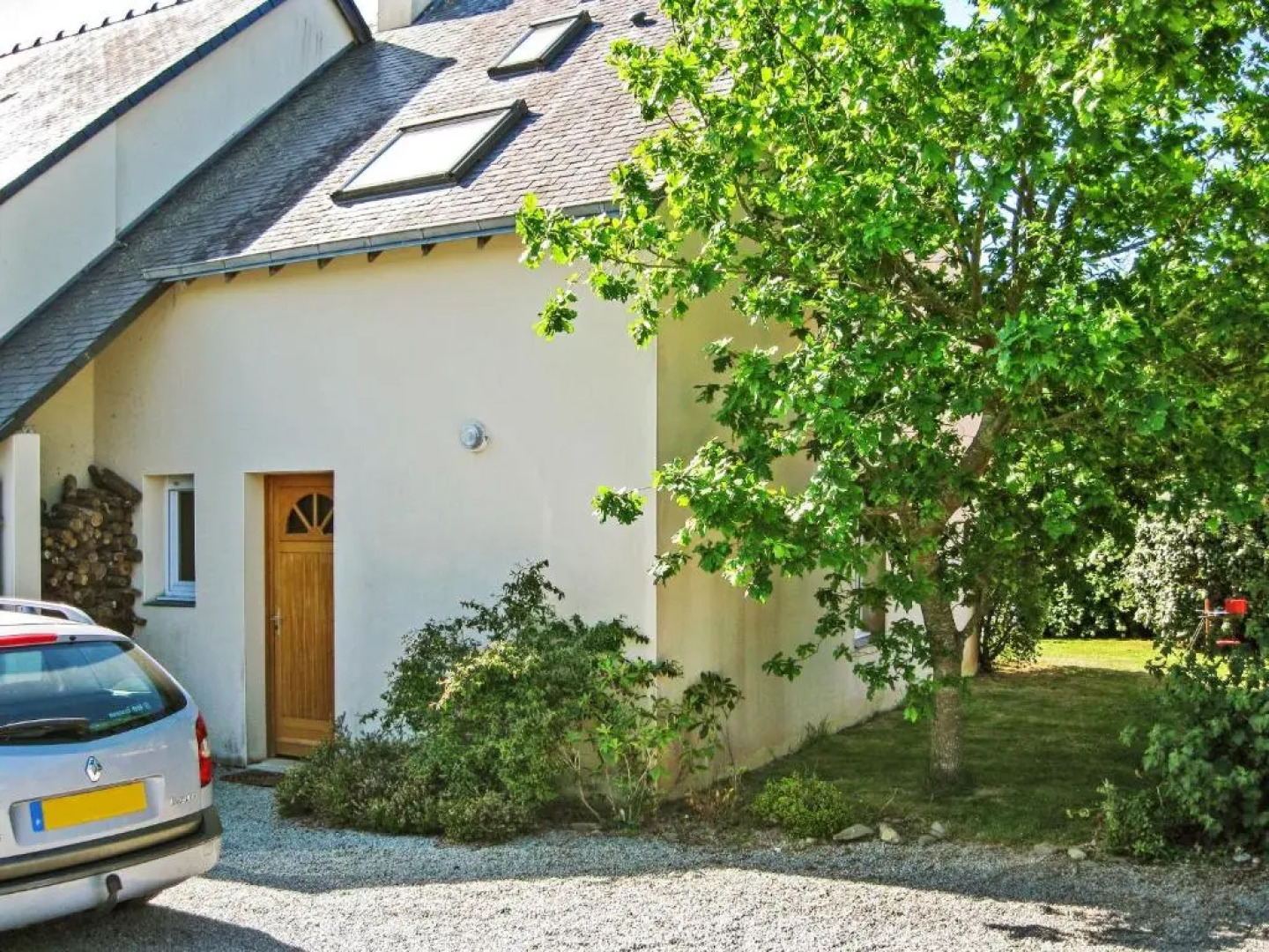 Maison de 3 chambres a Ambon a 300 m de la plage avec jardin clos