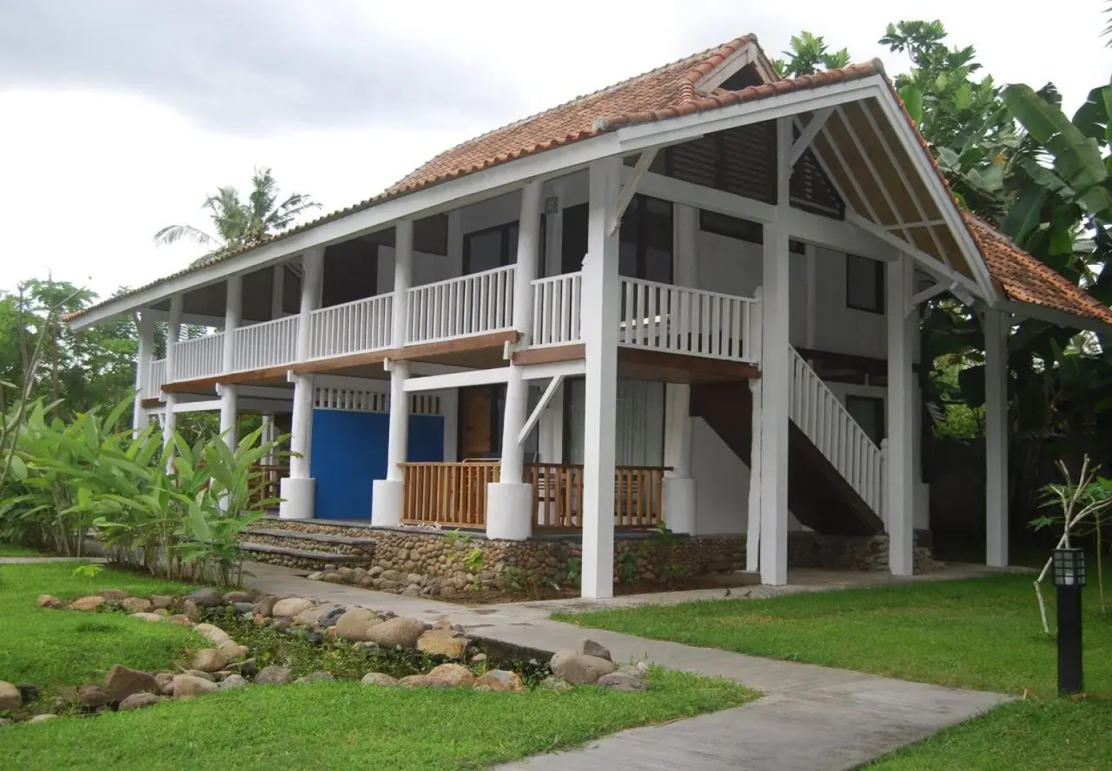 Pondok Anggrek Putih