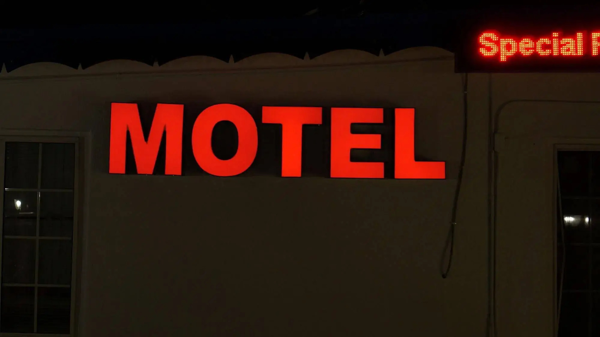 White Caps Motel