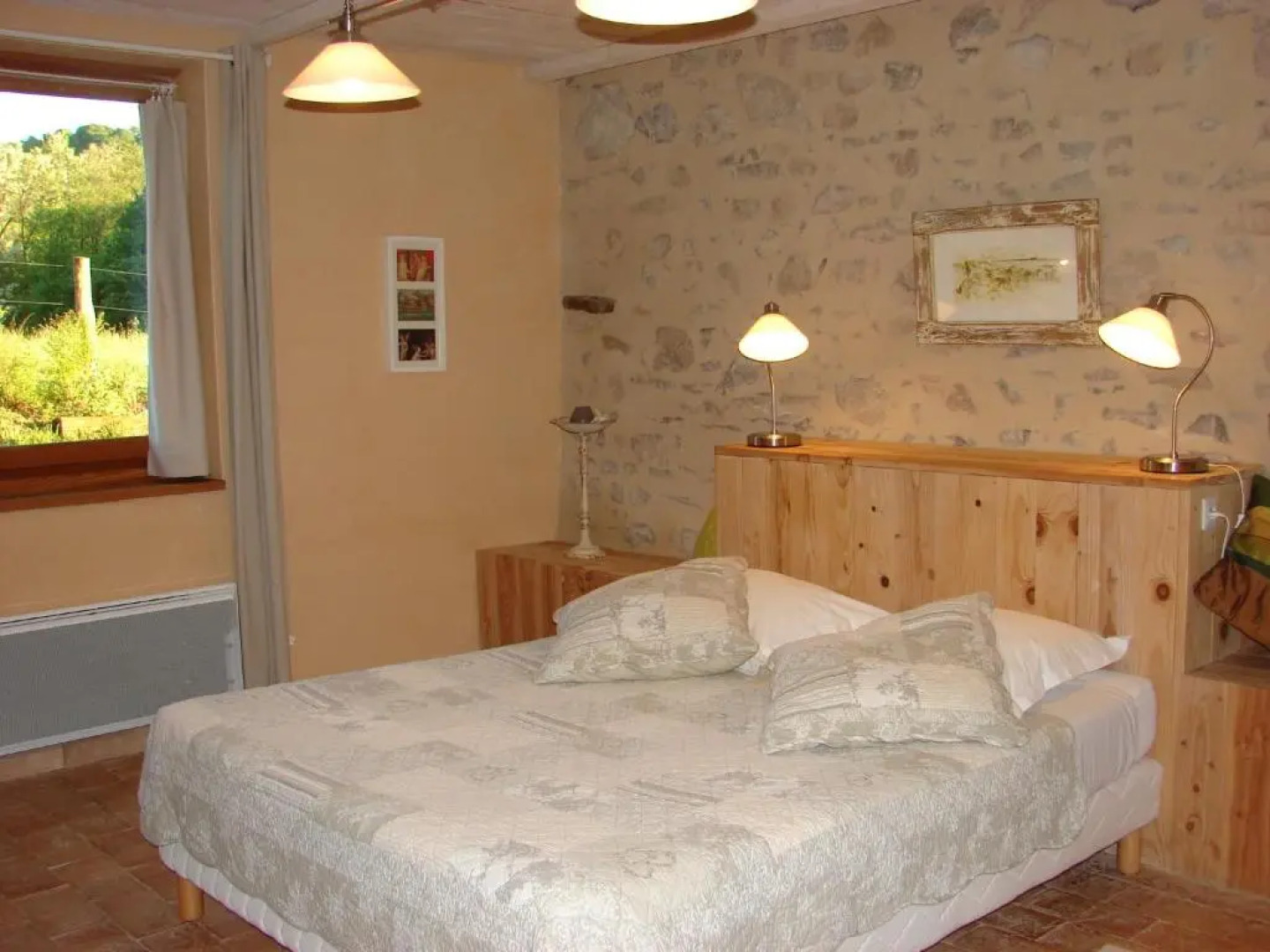 La Pierre Folle Chambres dHôtes