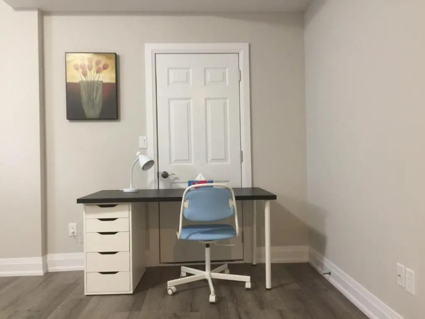 Charming, Comfortable Apartment in Pickering