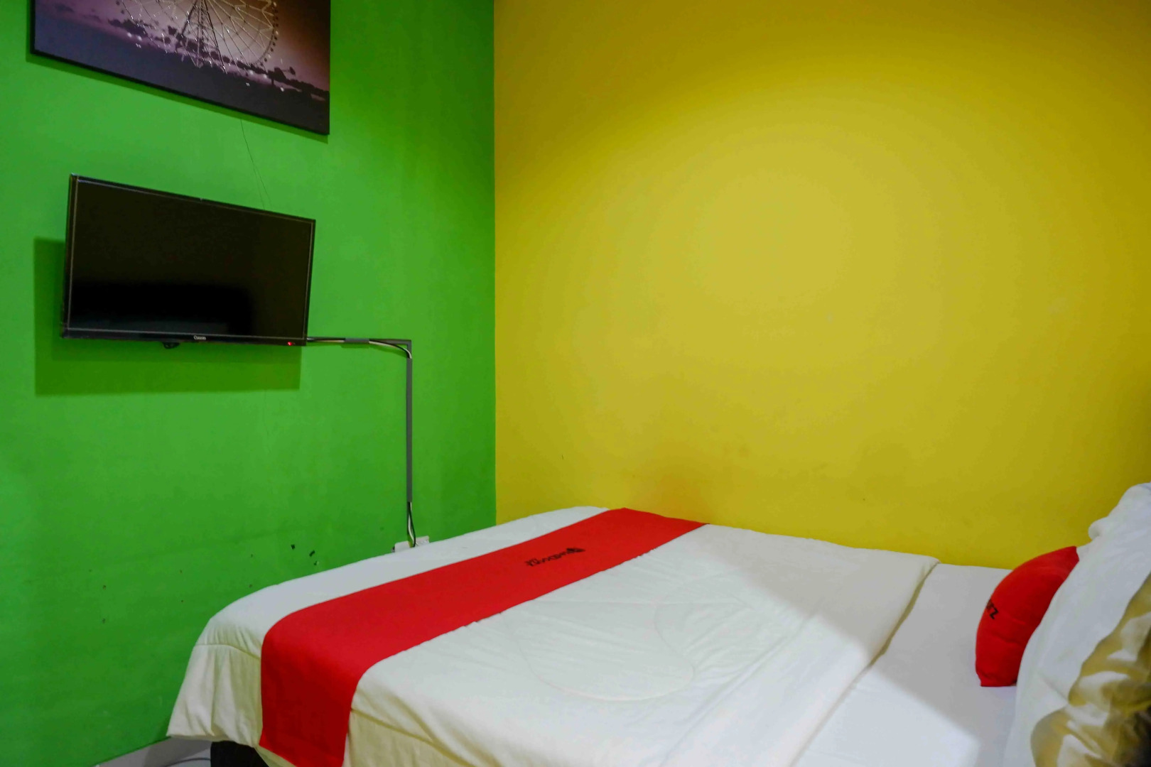 RedDoorz near Bandara Adi Soemarmo Solo