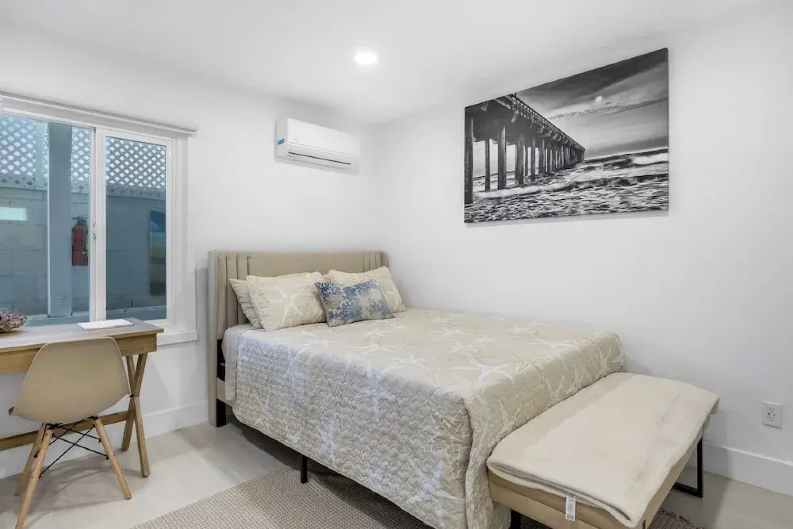 Steps to the Beach, Firepit & Patio Long-term Newport Beach Stay Coastal Cove