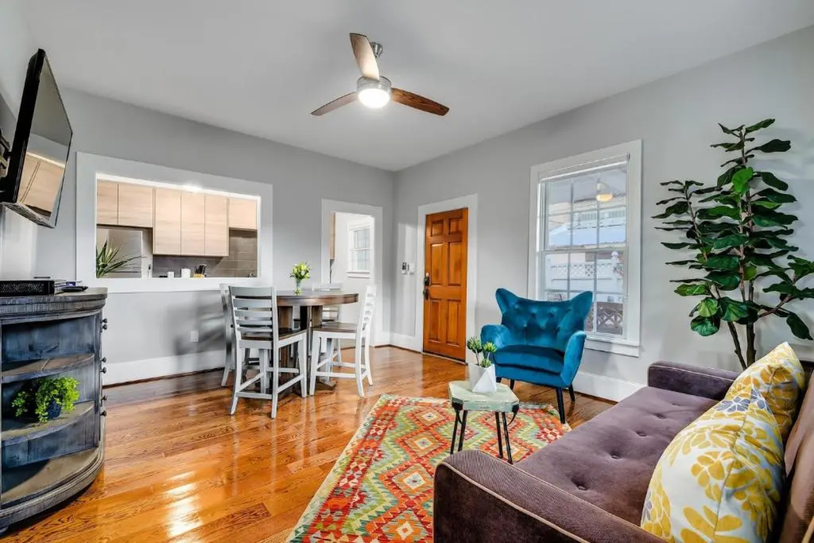Downtown Marble Falls Boutique House