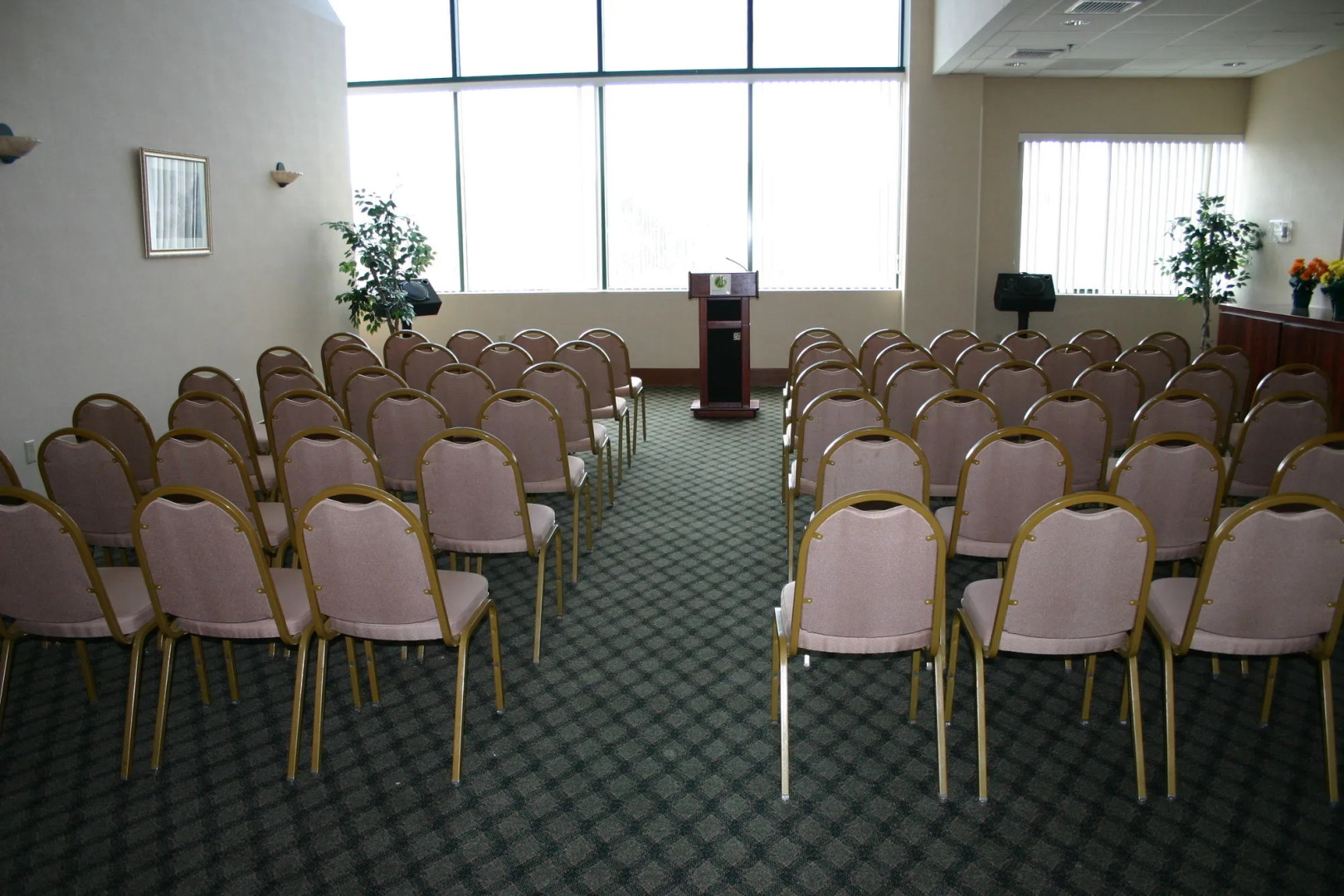 Maron Hotel & Suites