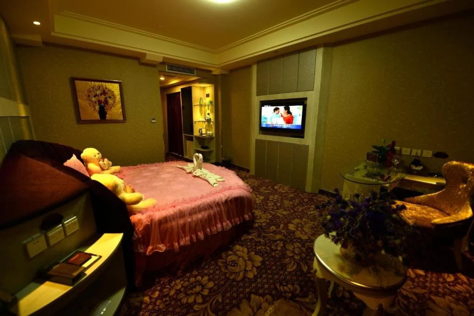 Carnival Boutique Hotel