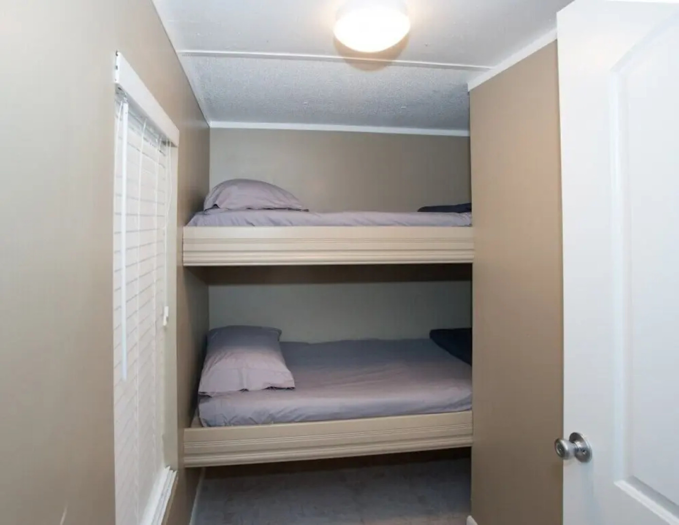 Cottage #9 2 Bedrooms 1 Bathroom Cottage