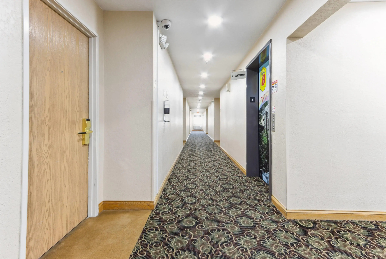 Super 8 by Wyndham Uniontown PA