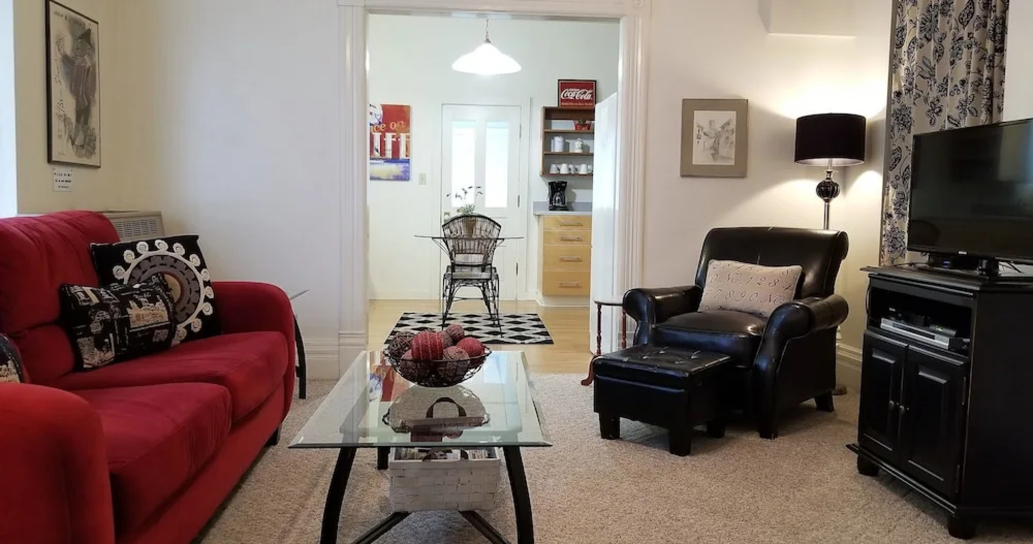 Lettered Streets Vintage Suite - Studio Apartment