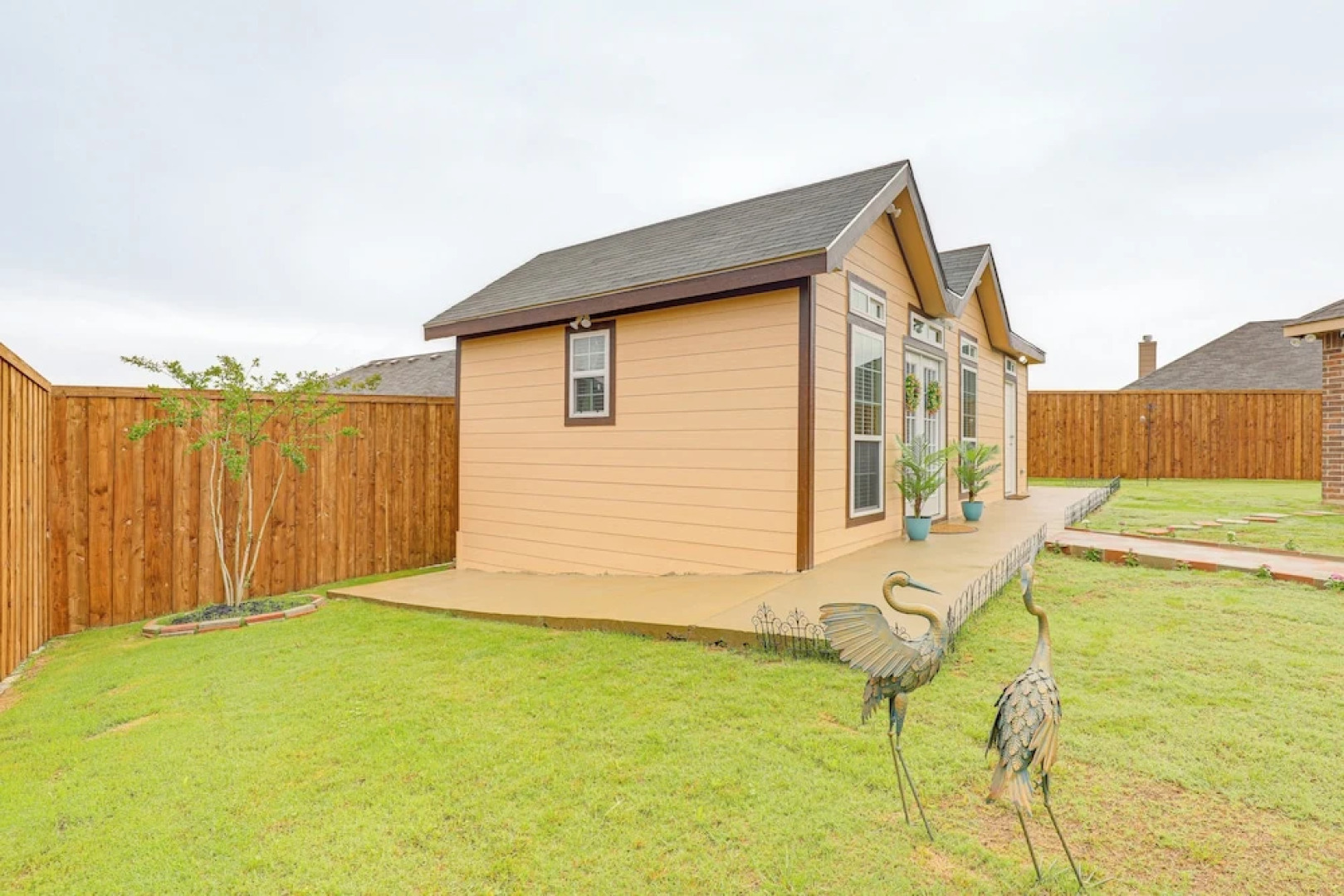 Seagoville Cottage w/ Yard - 15 Mi to Fair Park!