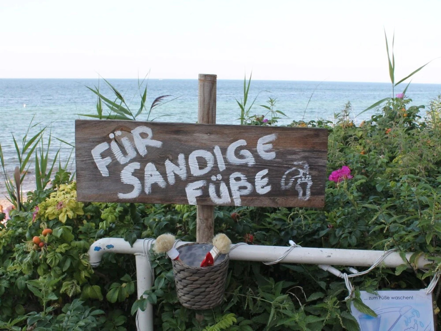 Quaint Bungalow in Stove near the Beach