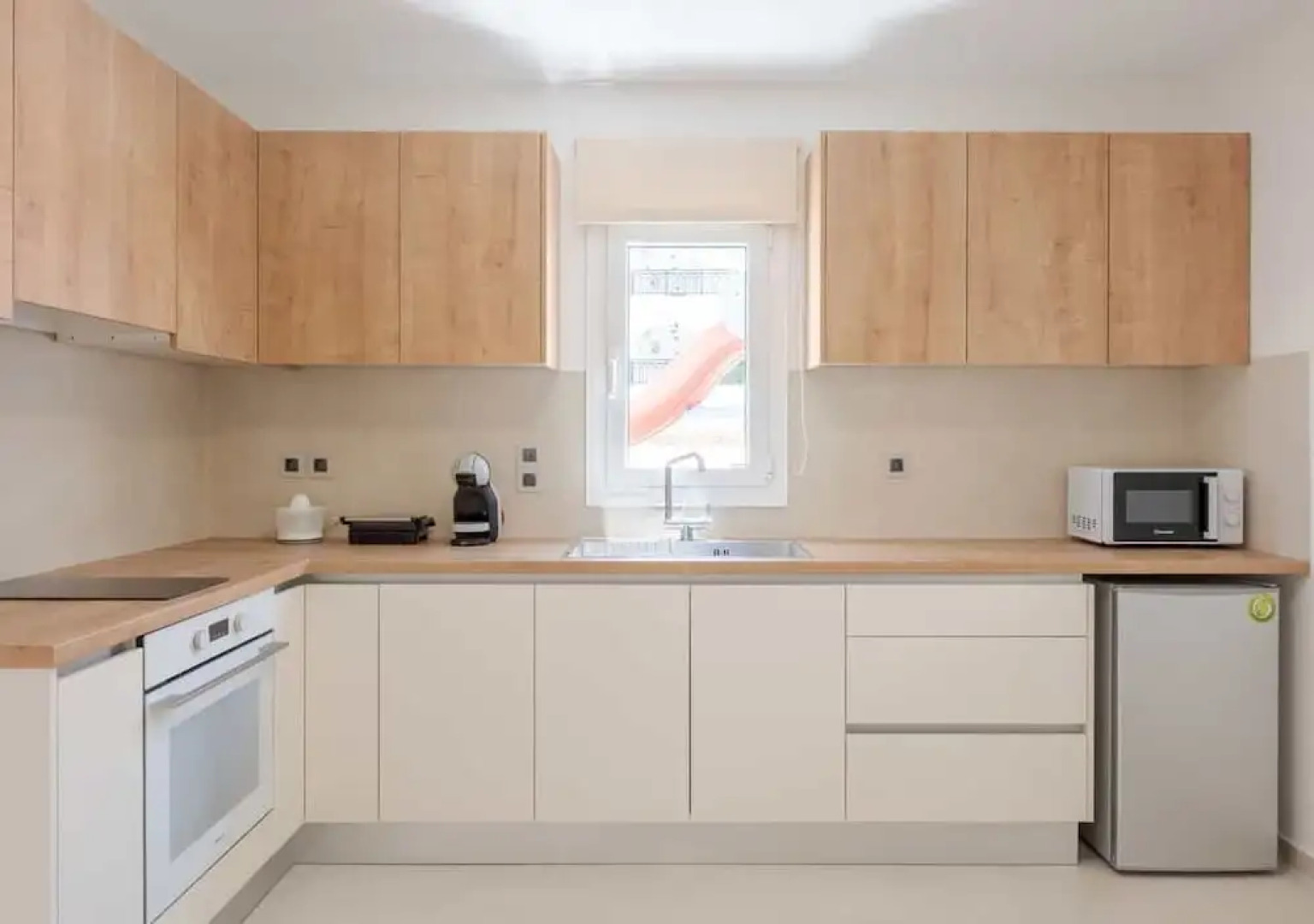 Costa Vasia Suites & Apartments