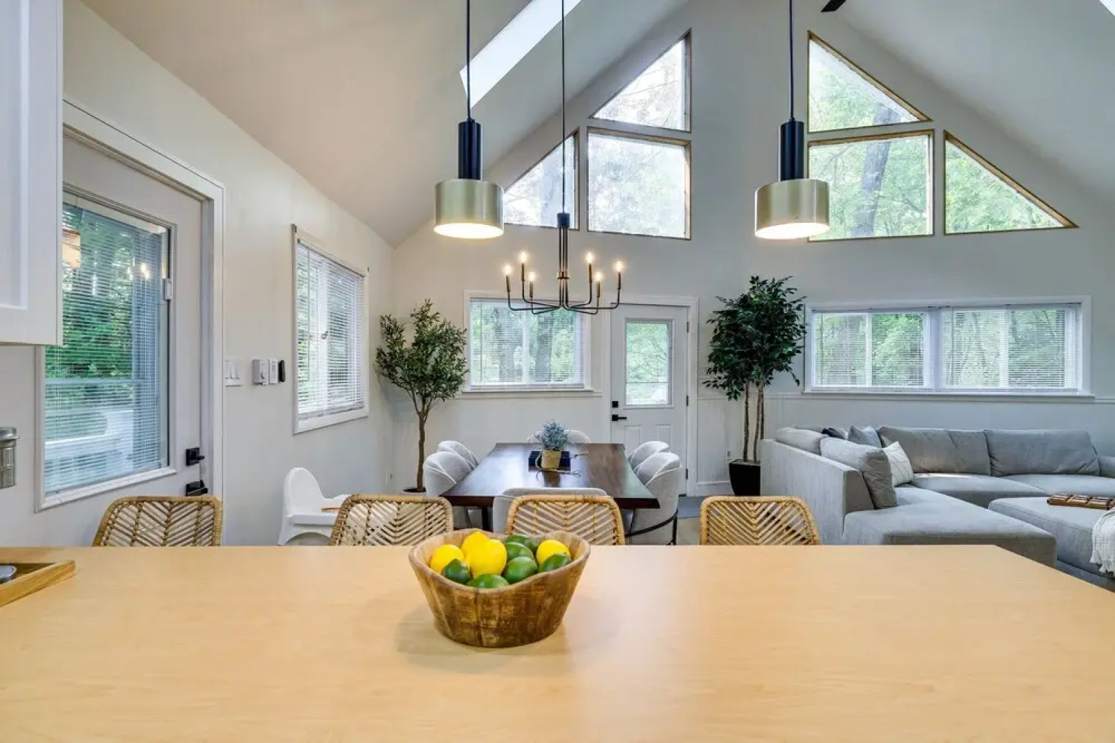 Lake Access, Fire Pit & Game Room: Poconos Gem