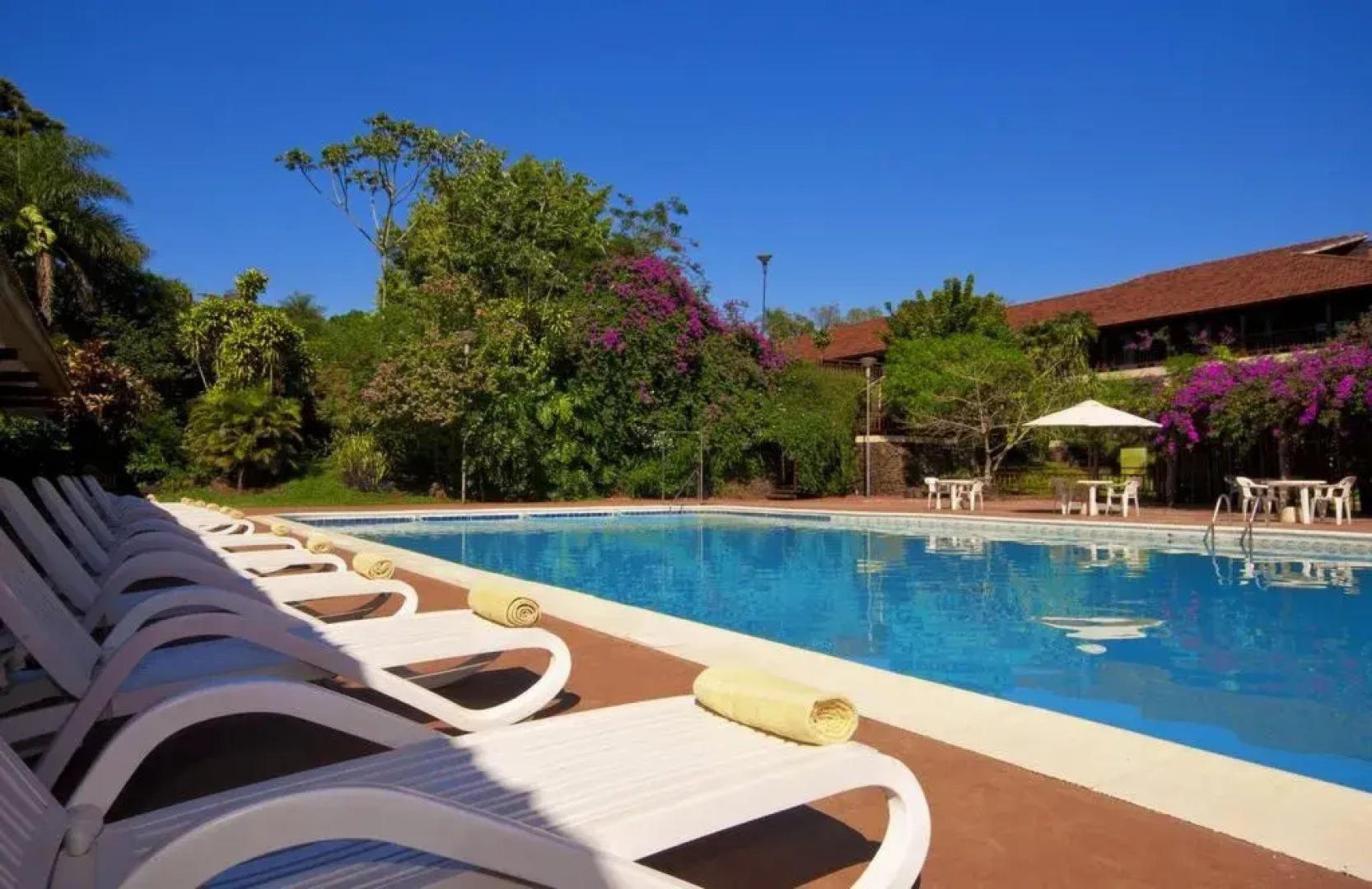 Raices Esturion Hotel