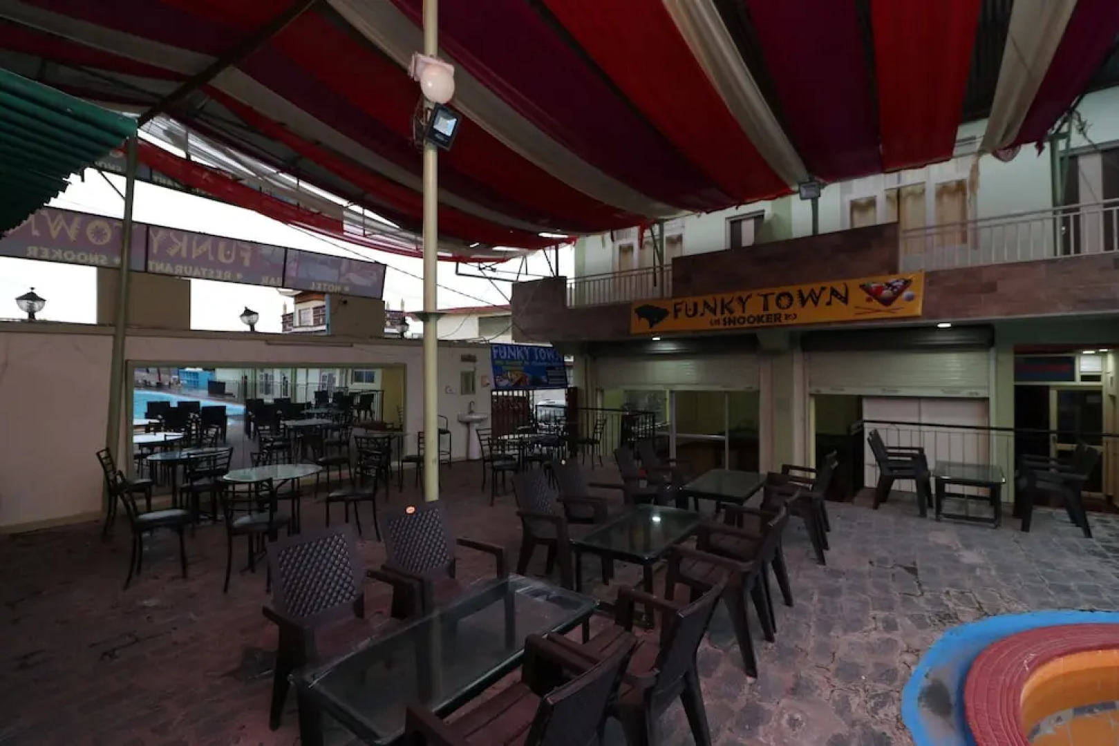 OYO 26672 Funky Town