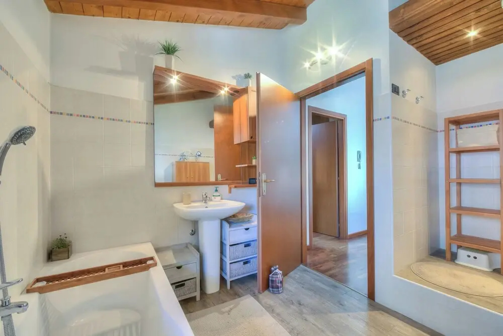 Miralago Lake View & Private Garden